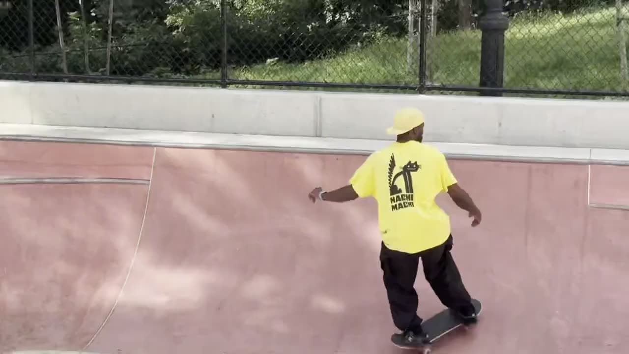 Leon Toppin skateboarding in New York City